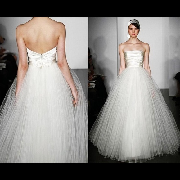 Amsale Calista Wedding Dress - Picture 7 of 7